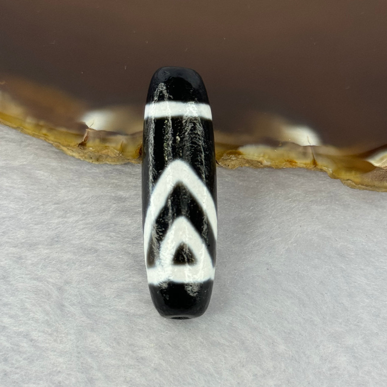 Natural Powerful Tibetan Old Oily Agate 1 Eye With Mountain Support Dzi Bead Heavenly Master (Tian Zhu) 一眼靠天珠 7.95g 38.2 by 11.6mm - Huangs Jadeite and Jewelry Pte Ltd