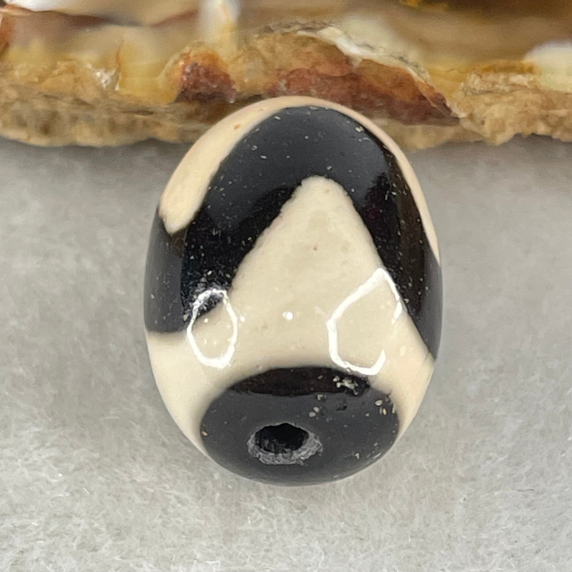Natural Powerful Tibetan Old Oily Agate Tiger Tooth Daluo Dzi Bead Heavenly Master (Tian Zhu) 虎呀天诛 4.63g 17.7 by 13.3mm - Huangs Jadeite and Jewelry Pte Ltd