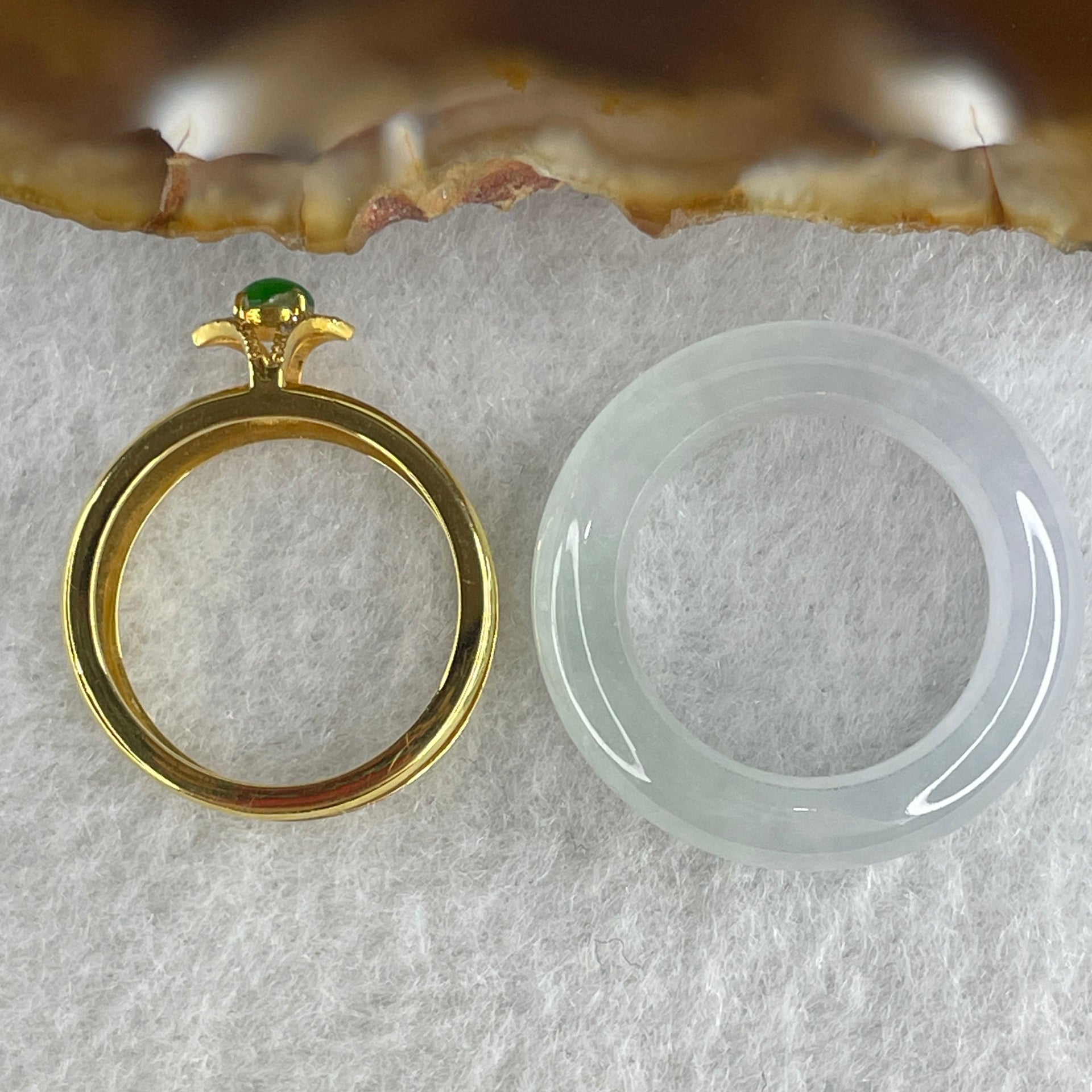 Natural Type A Icy Colorless to White Jadeite Ring with 18k Yellow Gold and Green Jadeite Bead 6.52g 6.8 by 4.5mm US 5.2 HK 11.1 - Huangs Jadeite and Jewelry Pte Ltd