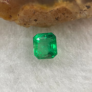 Natural Colombia Green Emerald (Beryl) Cut-Cornered Rectangular step cut 0.51ct 4.8 by 4.5 by 3.3mm - Huangs Jadeite and Jewelry Pte Ltd