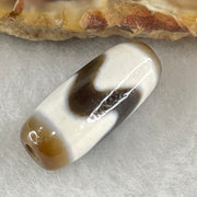 Natural Powerful Tibetan Old Oily Agate Tiger Tooth Daluo Dzi Bead Heavenly Master (Tian Zhu) 2.16g 19.8 by 8.4mm - Huangs Jadeite and Jewelry Pte Ltd