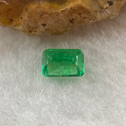 Natural Colombia Green Emerald (Beryl) Cut-Cornered Rectangular step cut 0.60ct 6.2 by 4.5 by 2.9mm - Huangs Jadeite and Jewelry Pte Ltd