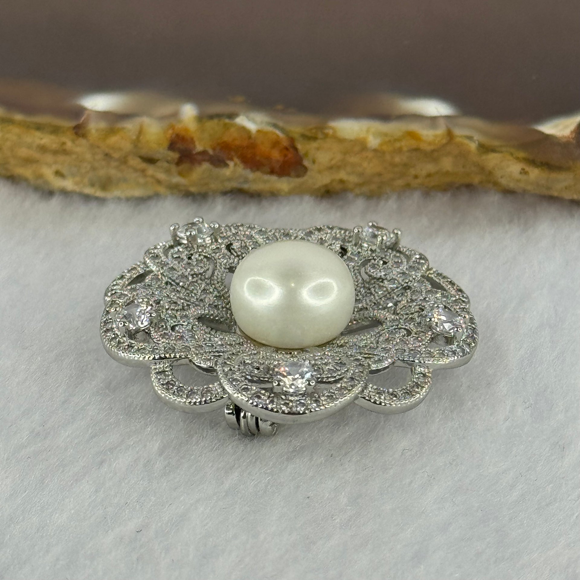 Natural white Pearl with Crystals in Sliver Flower Brooch and Pendant 10.26g 11.2mm - Huangs Jadeite and Jewelry Pte Ltd