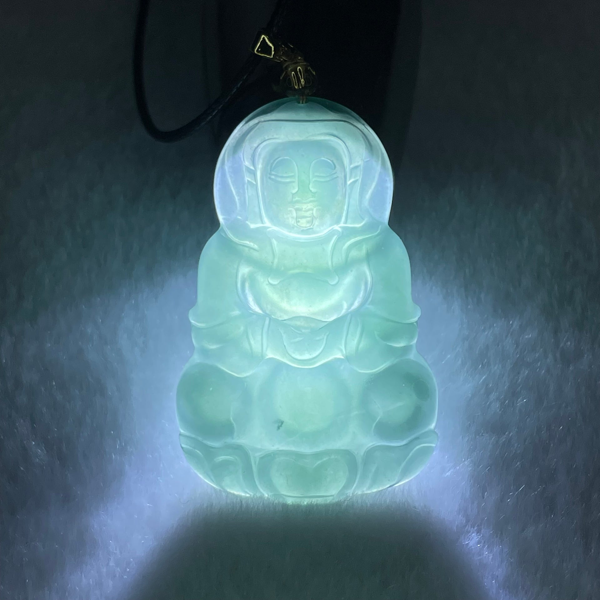 Type A Icy Blueish Green Jadeite Guan Yin Pendant Necklace 7.22g 40.9 by 26.8 by 4.0mm - Huangs Jadeite and Jewelry Pte Ltd