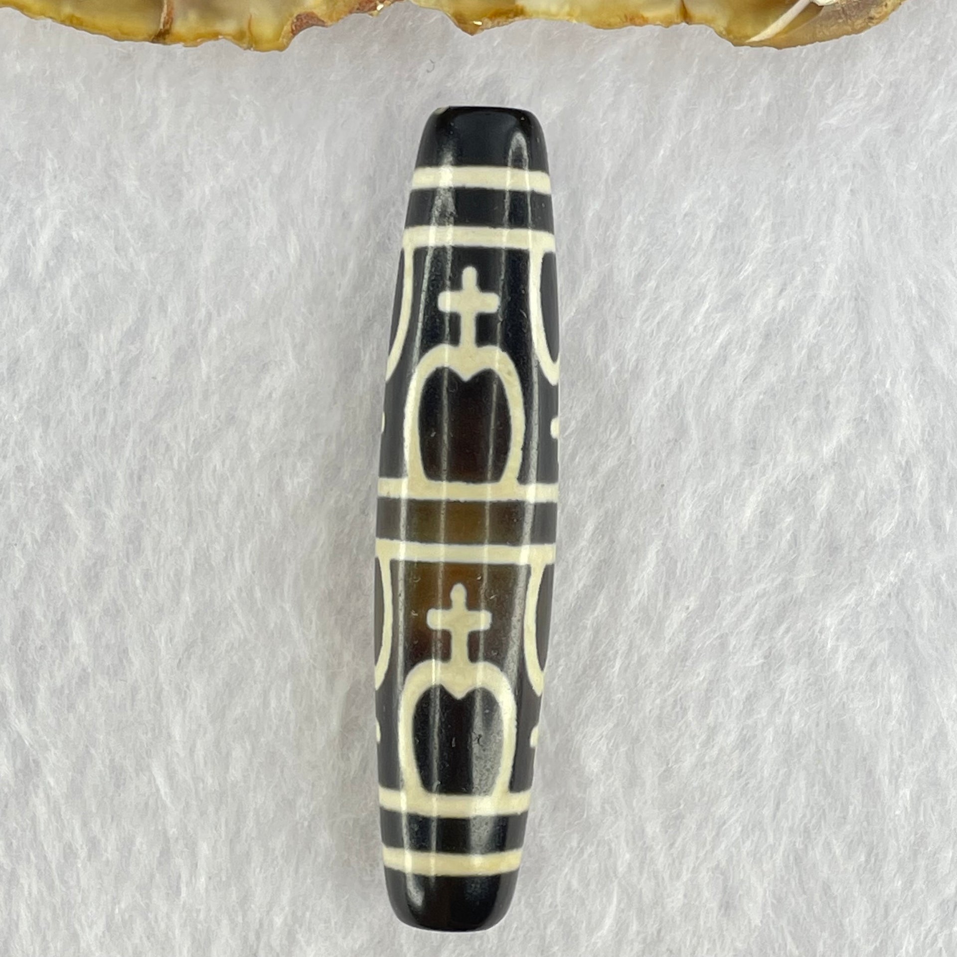 Natural Powerful Tibetan Old Oily Agate 8 Nectar Vessel Dzi Bead Heavenly Master (Tian Zhu) 花蜜容器眼天珠 14.99g 58.0 by 12.9mm - Huangs Jadeite and Jewelry Pte Ltd