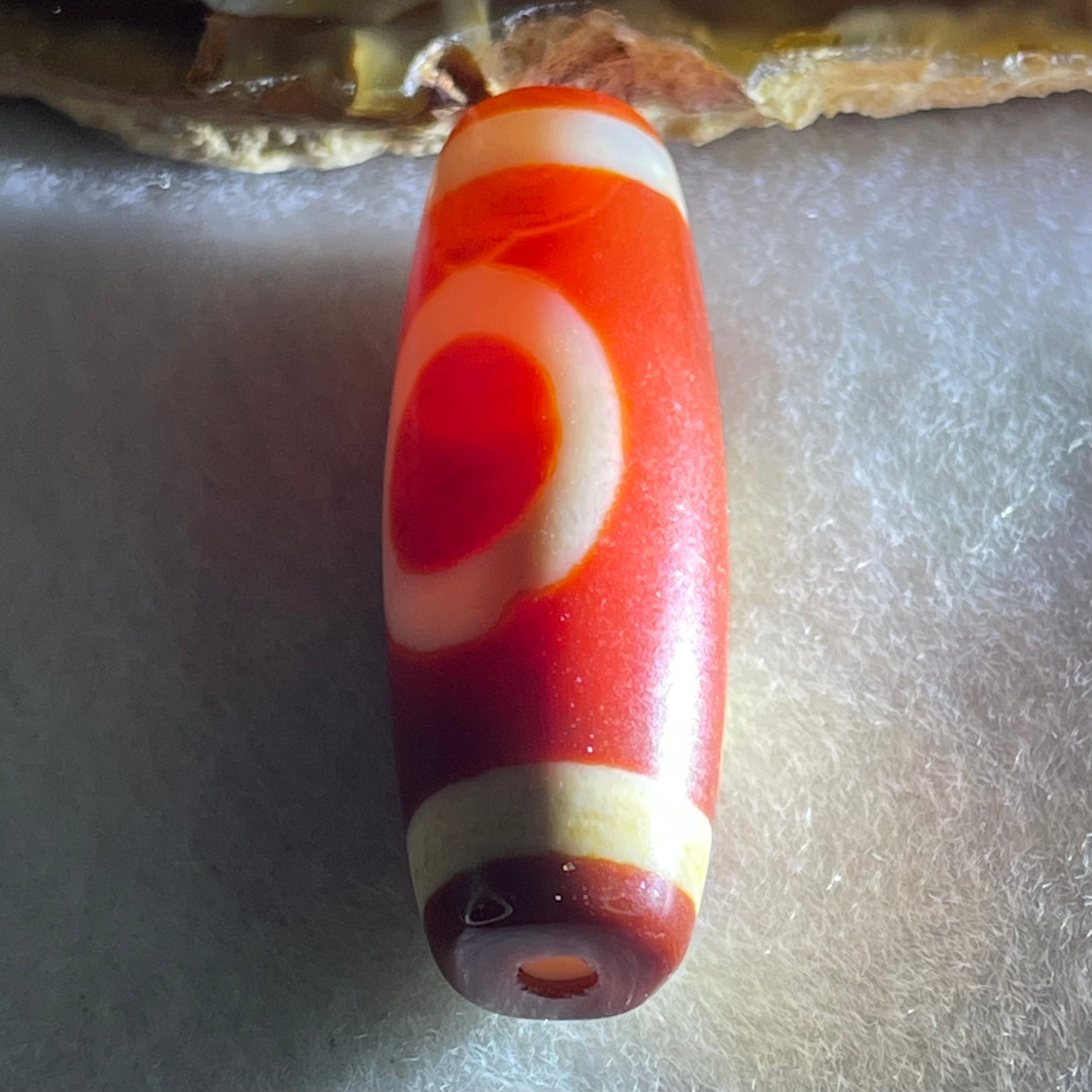 Natural Powerful Tibetan Old Oily Red White Agate One Eye Wood Element Dzi Bead Heavenly Master (Tian Zhu) 一眼木元素天珠 9.30g 37.1 by 12.7mm - Huangs Jadeite and Jewelry Pte Ltd