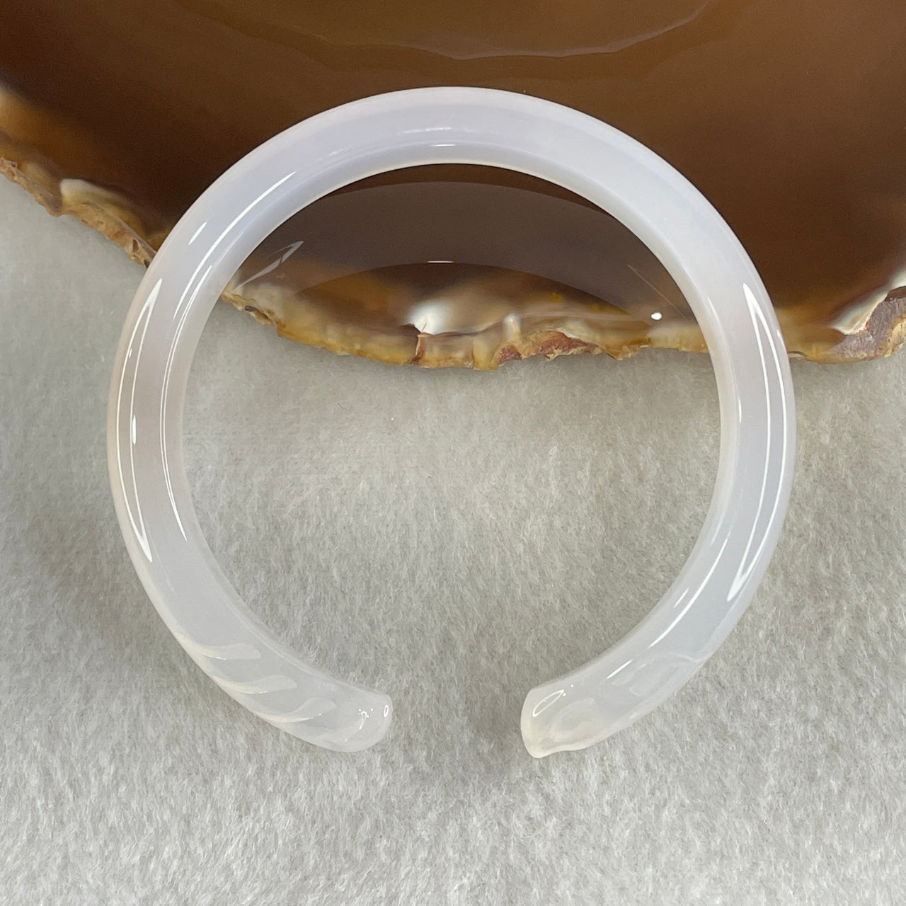 Natural Pinky Agate Fox Bange Internal Dimeter 56.4mm 27.67g 10.2 by 6.9mm - Huangs Jadeite and Jewelry Pte Ltd