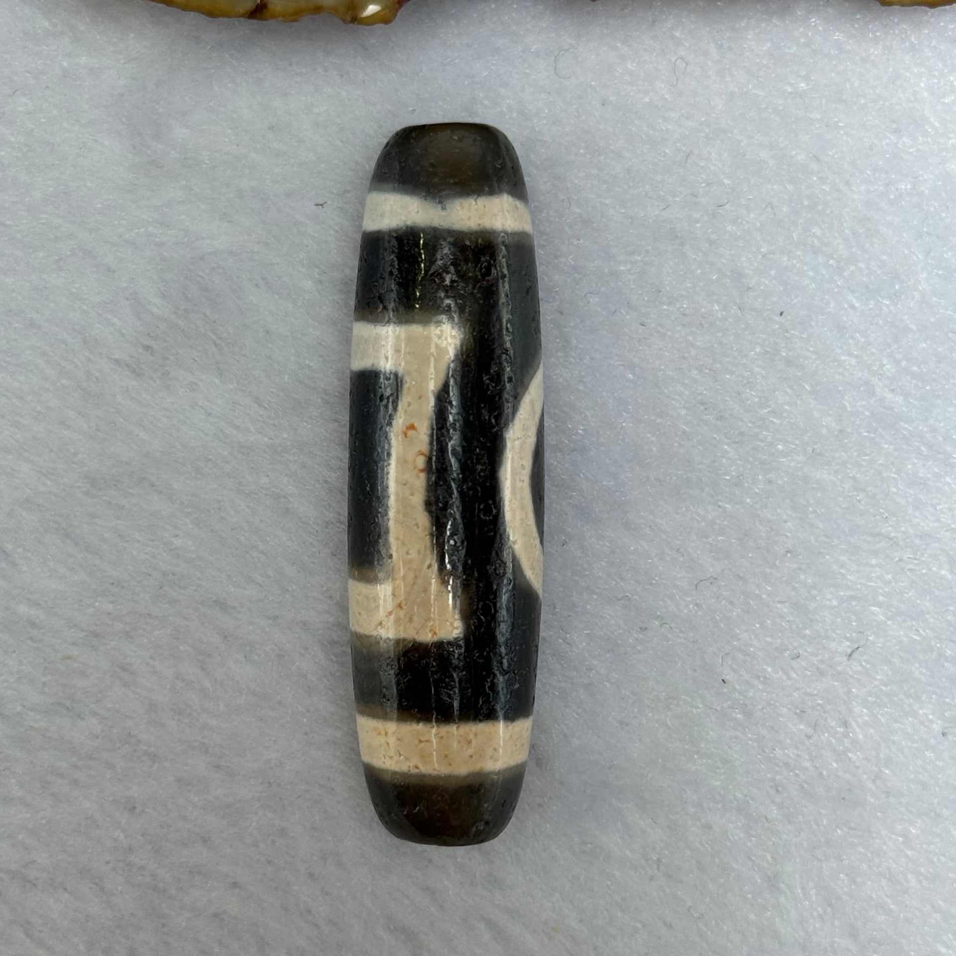Natural Powerful Tibetan Old Oily Agate Sky Door Serenity 1 Eye Dzi Bead Heavenly Master (Tian Zhu) 一眼天诛 12.89g 46.8 by 13.3mm - Huangs Jadeite and Jewelry Pte Ltd