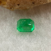 Natural Colombia Vivid Green Emerald (Beryl) Cut-Cornered Rectangular Step cut 0.42ct 4.8 by 3.7 by 3.2mm - Huangs Jadeite and Jewelry Pte Ltd