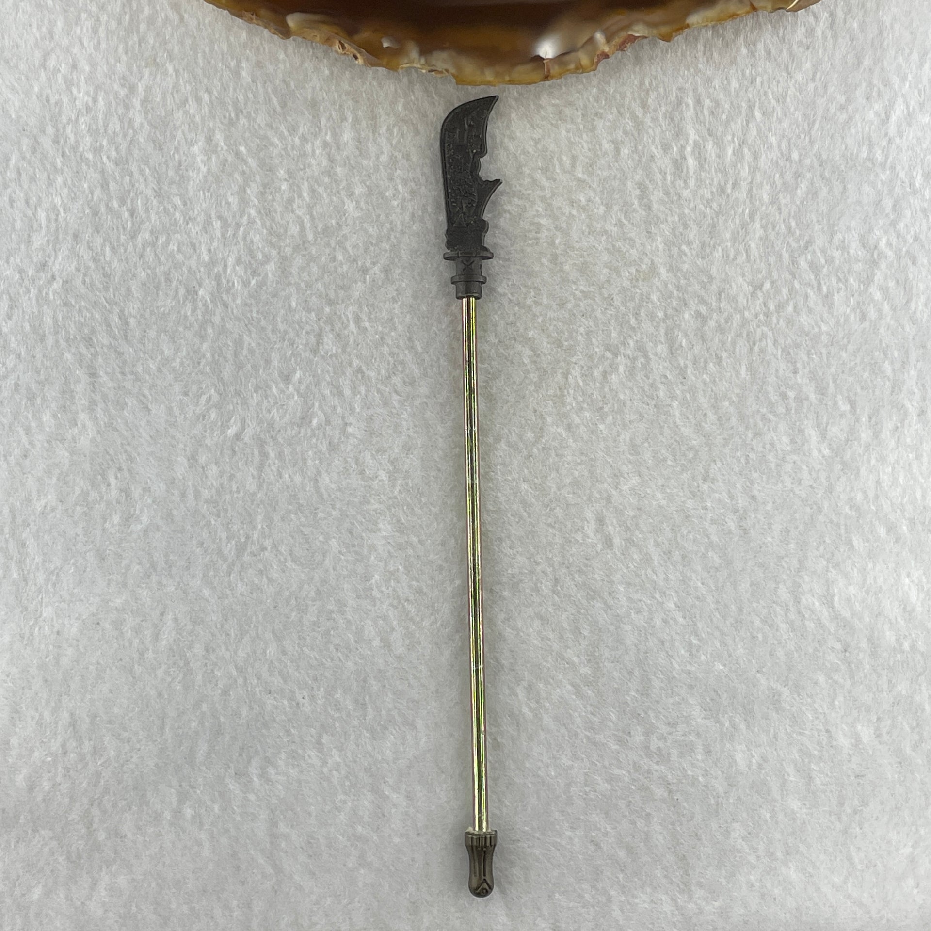 Natural Clear Quartz Guan Gong Display 116.3g 37.8 by 140.0 by 54.1mm - Huangs Jadeite and Jewelry Pte Ltd