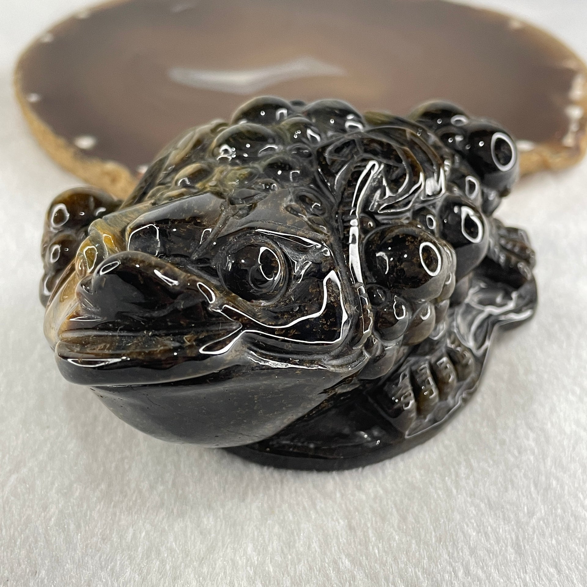 Natural Yellow Tiger's Eye Quartz 3 Legged Toad with Ancient Coin with Wooden Stand Display635.0g 128.1 by 90.7 by 92.5mm - Huangs Jadeite and Jewelry Pte Ltd