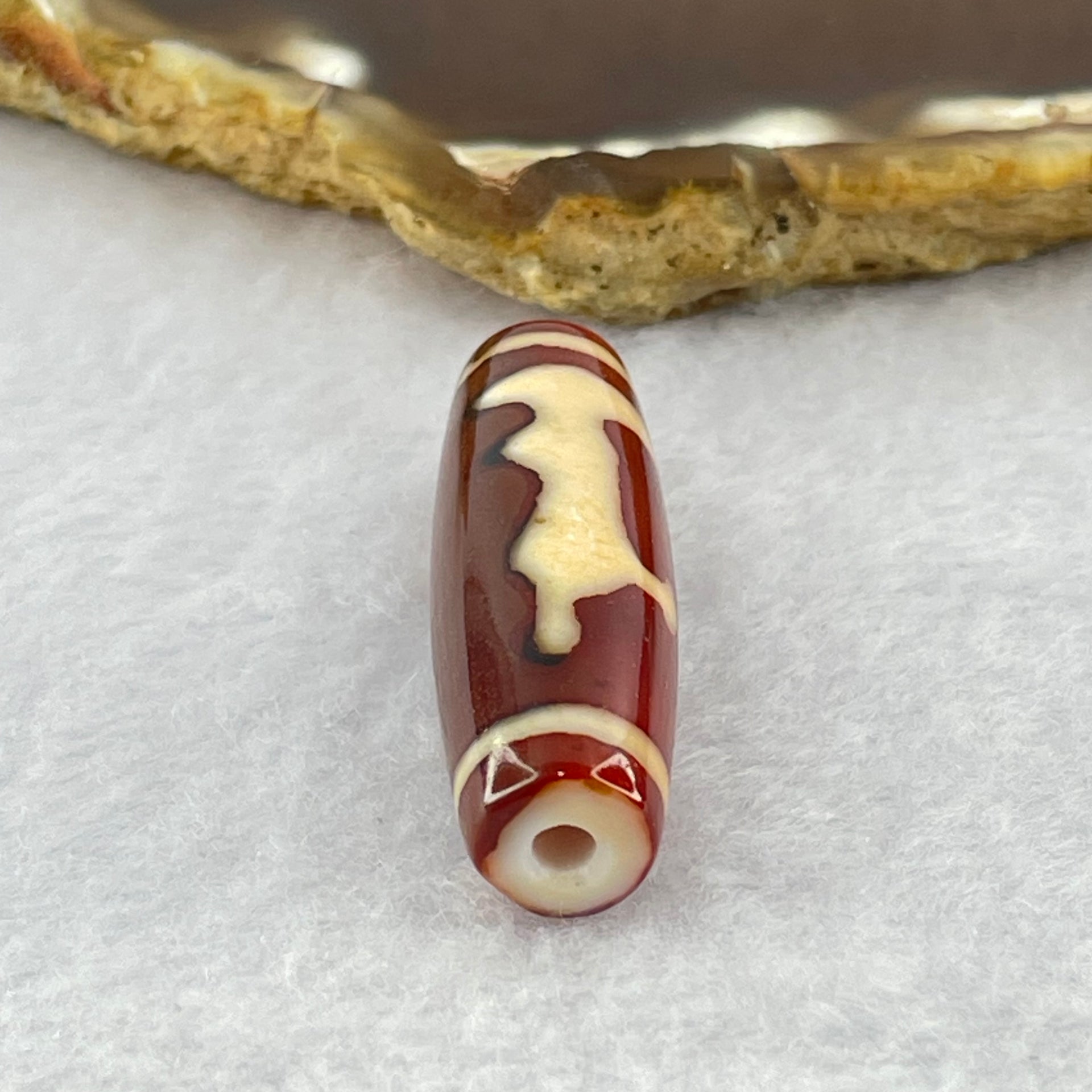 Natural Powerful Tibetan Old Oily Red and Yellowish White Agate Guan Yin Dzi Bead Heavenly Master (Tian Zhu) 观音天诛 8.04g 38.2 by 11.6mm - Huangs Jadeite and Jewelry Pte Ltd