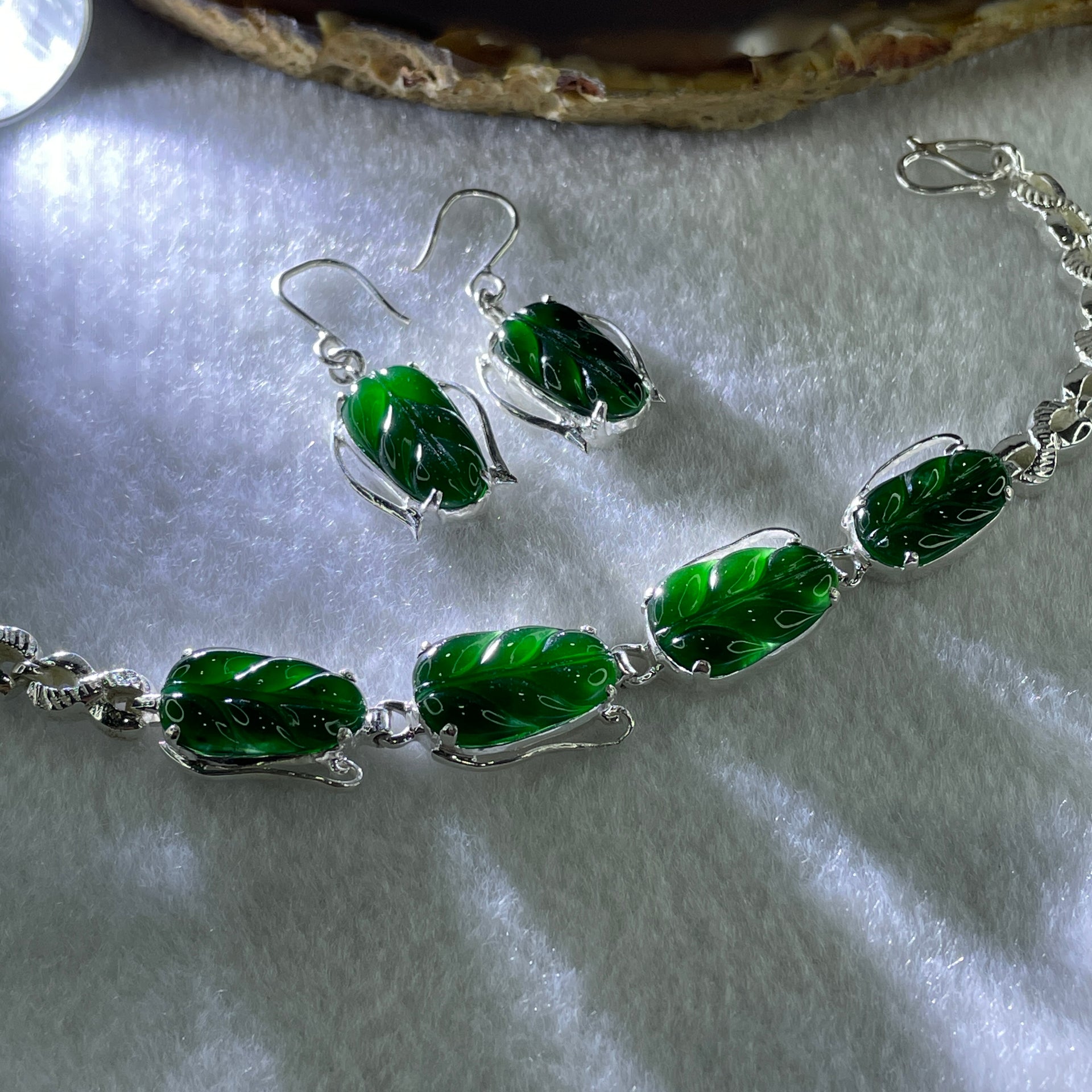 Type A Natural Semi Icy Bright Green Jadeite Leaf Stone for Setting each about 17.1 by 10.3 by 2.5mm (On Silver Earrings 5.41g and Bracelet 16.83g Mold) - Huangs Jadeite and Jewelry Pte Ltd