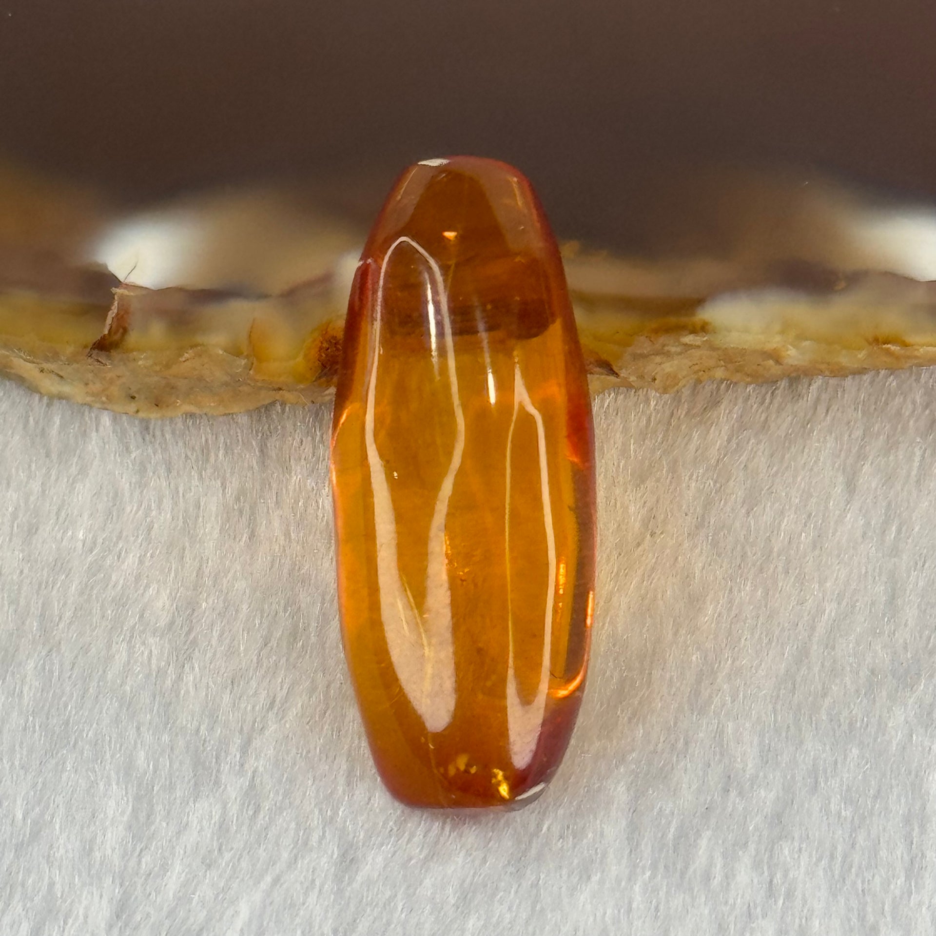 Natural Amber for Setting 1.71g 26.9 by 10.9 by 9.6mm - Huangs Jadeite and Jewelry Pte Ltd