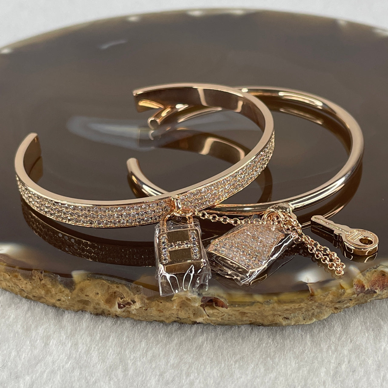 1.0Ct Colourless Round Brilliant Diameter 6.5mm VVS1 Excellent Cut Moissanite Excellent Polish Excellent Symmetry None Florescence in S925 Sliver Gold Color Double Bangle GRA 886518248