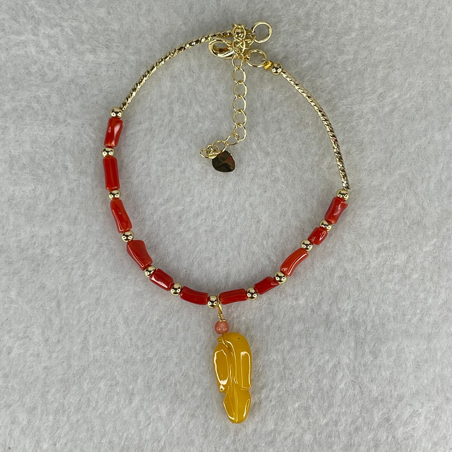 Natural Red Coral with Natural Butterscotch Amber Leaf Charm in Gold Color Bracelet 3.64g 6.5 by 2.7mm 11pcs - Huangs Jadeite and Jewelry Pte Ltd