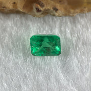 Natural Colombia Green Emerald (Beryl) Cut-Cornered Rectangular step cut 0.70cts 5.7 by 4.5 by 4.1mm - Huangs Jadeite and Jewelry Pte Ltd