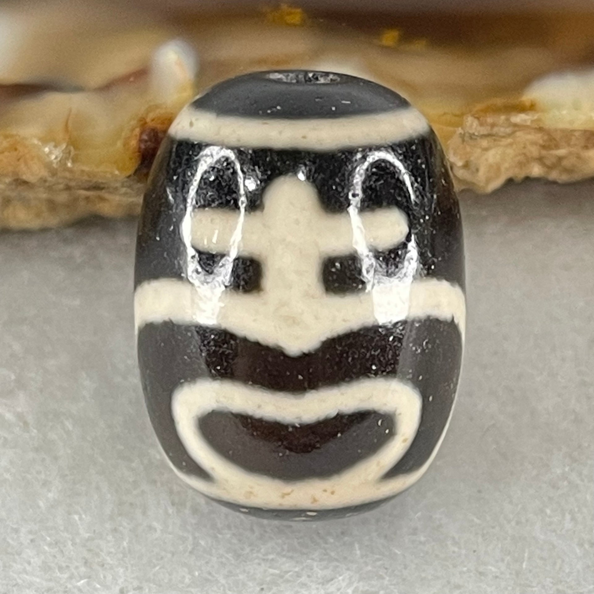 Natural Powerful Tibetan Old Oily Agate Double Nectar Vessel Dzi Bead Heavenly Master (Tian Zhu) 花蜜容器眼天珠 4.59g 17.2 by 13.2mm - Huangs Jadeite and Jewelry Pte Ltd