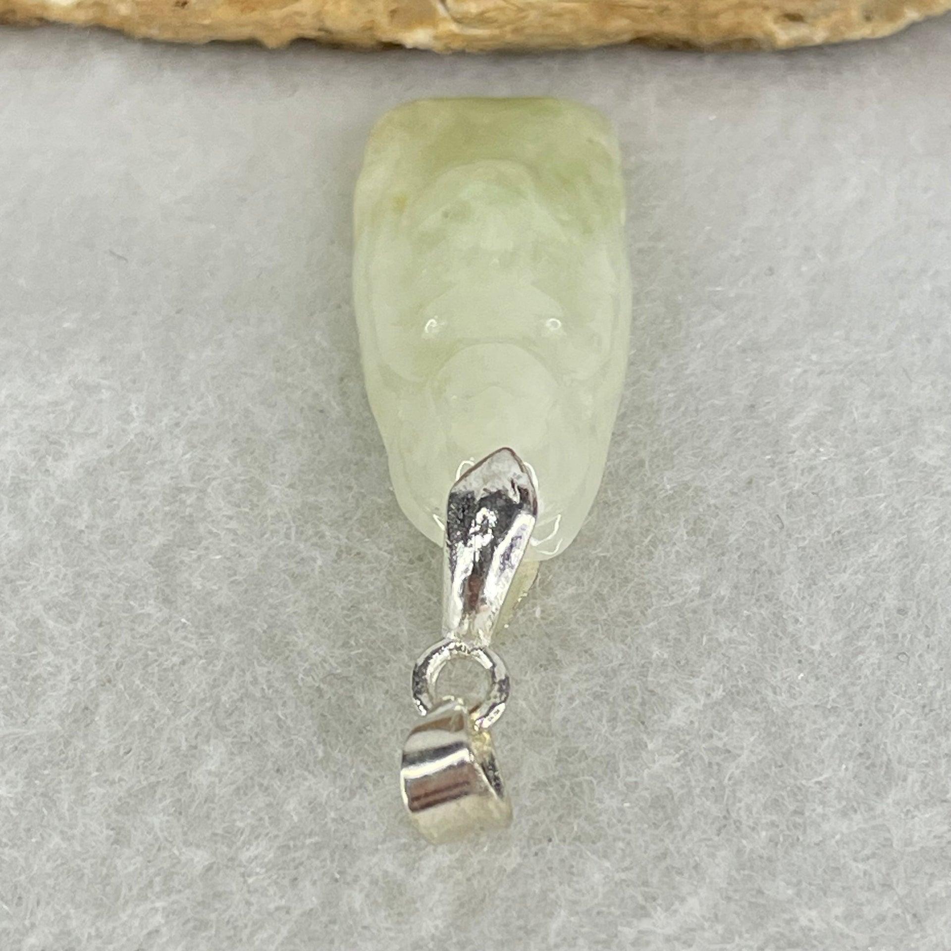 Type A Light Green Jadeite Hulu Pendant 2.45g 24.3 by 11.1 by 4.8mm - Huangs Jadeite and Jewelry Pte Ltd