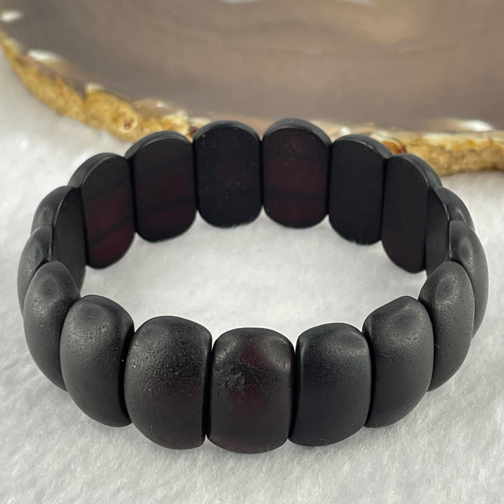 Natural Dark Matt Black Red Amber Shou Pai Bracelet 天然天翁琥珀手牌手链 17.85g 17.5cm 19.5 by 13.9 by 6.6mm 17pcs - Huangs Jadeite and Jewelry Pte Ltd