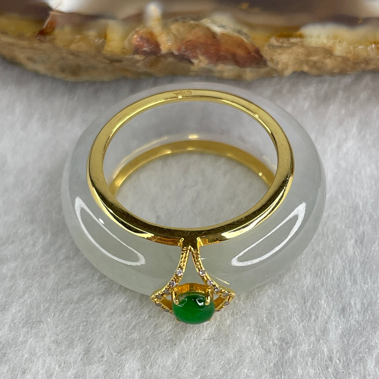 Natural Type A Icy Colorless to White Jadeite Ring with 18k Yellow Gold and Green Jadeite Bead 6.52g 6.8 by 4.5mm US 5.2 HK 11.1 - Huangs Jadeite and Jewelry Pte Ltd