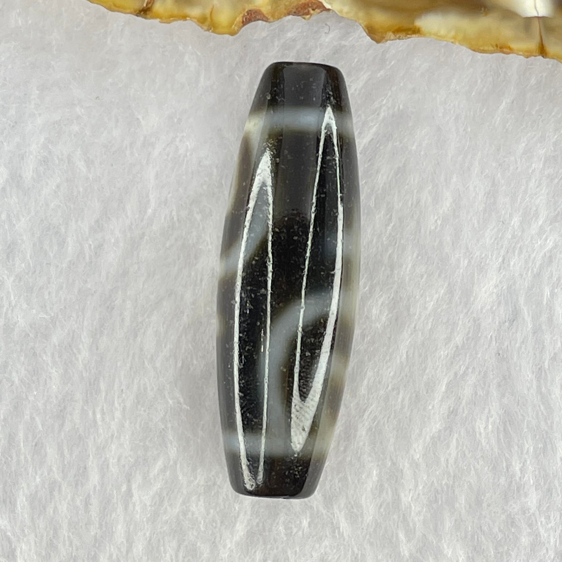 Natural Powerful Tibetan Old Oily Agate Double Nectar Vessel Dzi Bead Heavenly Master (Tian Zhu) 花蜜容器眼天珠 10.32g 40.0 by 13.4mm - Huangs Jadeite and Jewelry Pte Ltd