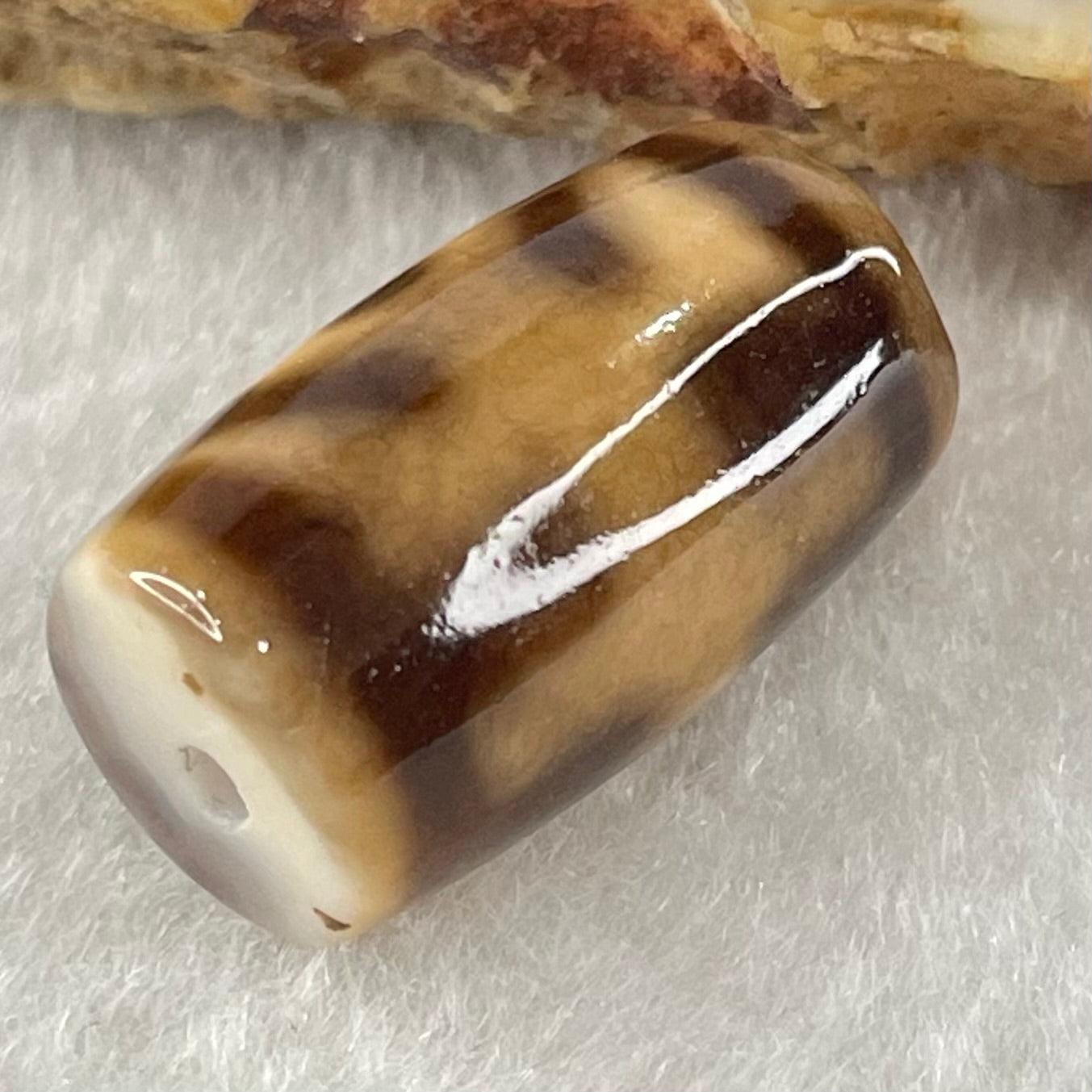 Natural Powerful Tibetan Old Oily Agate Patina Guiren Tairen Human Dzi Bead Totem Amulet Heavenly Master (Tian Zhu) 贵人天诛 4.81g 19.8 by 11.8mm - Huangs Jadeite and Jewelry Pte Ltd