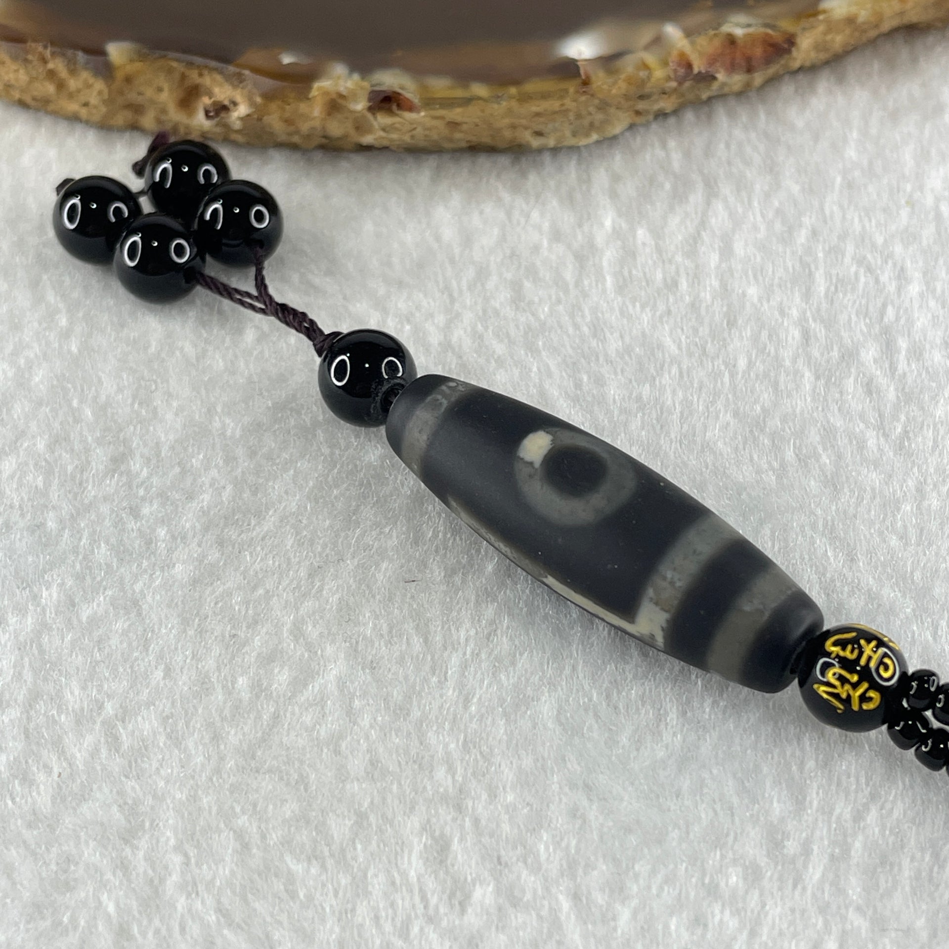 Natural Powerful Tibetan Old Oily Agate 1 Eye with Mountain Dzi Bead with Black Onyx Necklace 37.03g 62cm 38.1 by 11.8mm - Huangs Jadeite and Jewelry Pte Ltd