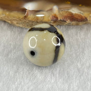 Natural Powerful Tibetan Old Oily Agate 3 Eyes Dzi Bead Heavenly Master (Tian Zhu) 三眼天诛 3.94g 14.2mm - Huangs Jadeite and Jewelry Pte Ltd