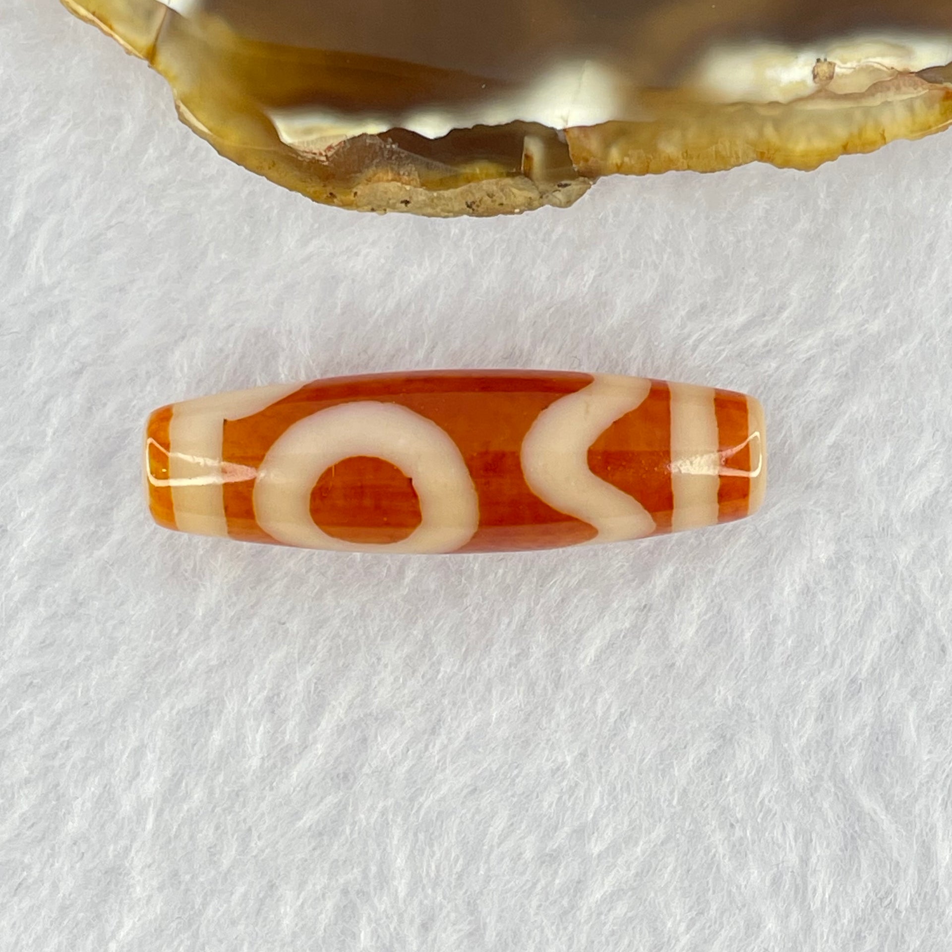 Natural Powerful Tibetan Old Oily Agate Sky Door Serenity 1 Eye Dzi Bead Heavenly Master (Tian Zhu) 一眼天诛 7.59g 38.3 by 11.5mm - Huangs Jadeite and Jewelry Pte Ltd