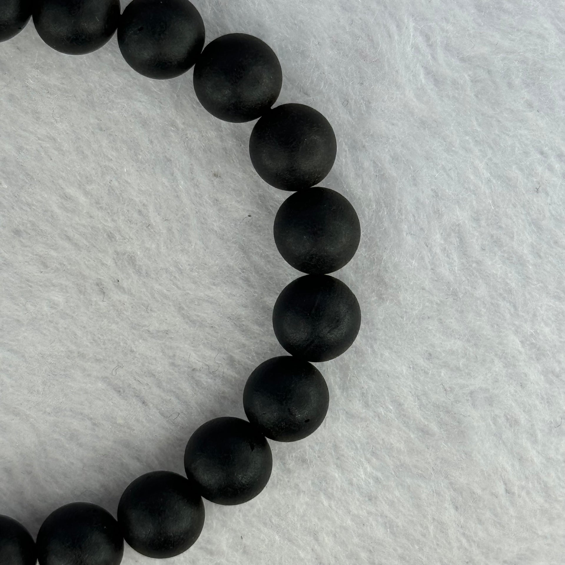 Natural Dark Matt Black Amber Beads Bracelet 天然大黑天翁琥珀手链 7.08g 15cm 8.4mm 22 Beads - Huangs Jadeite and Jewelry Pte Ltd