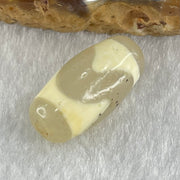 Natural Powerful Tibetan Old Oily Agate Tiger Tooth Daluo Dzi Bead Heavenly Master (Tian Zhu) 虎呀天诛 2.82g 19.9 by 10.1mm - Huangs Jadeite and Jewelry Pte Ltd