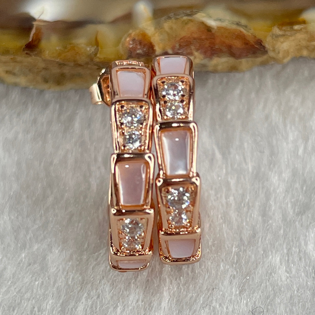 0.3Ct Colourless Round Brilliant Diameter 4.0mm VVS1 Excellent Cut Moissanite Excellent Polish Excellent Symmetry None Florescence in S925 Sliver Rose Gold Color Serpenti Vipe Earring GRA 883912943