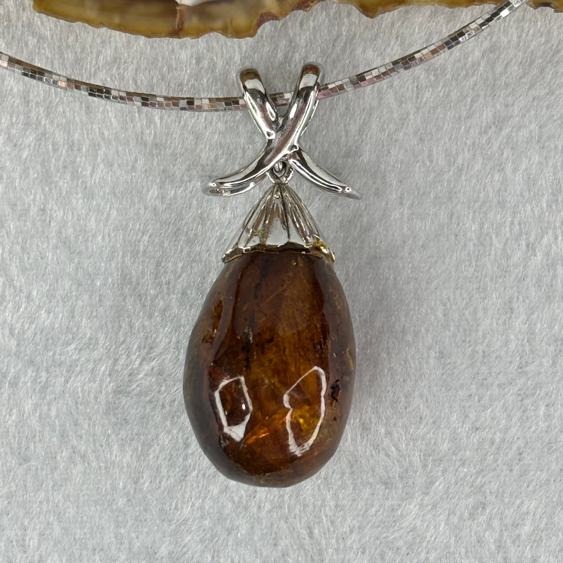 Natural Amber Pendent In S925 Sliver Necklace 15.89g 32.2 by 18.9mm - Huangs Jadeite and Jewelry Pte Ltd