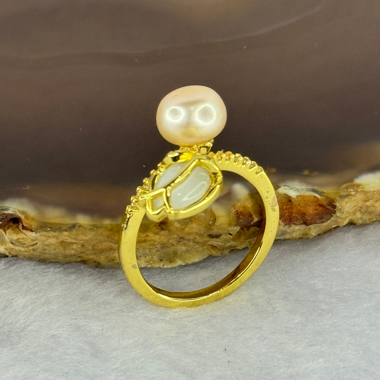 Natural Selenite and Pink Pearl with Crystals in S925 Sliver Gold Color Ring 2.94g 8.8 by 6.5mm US5.75 HK12.5 - Huangs Jadeite and Jewelry Pte Ltd