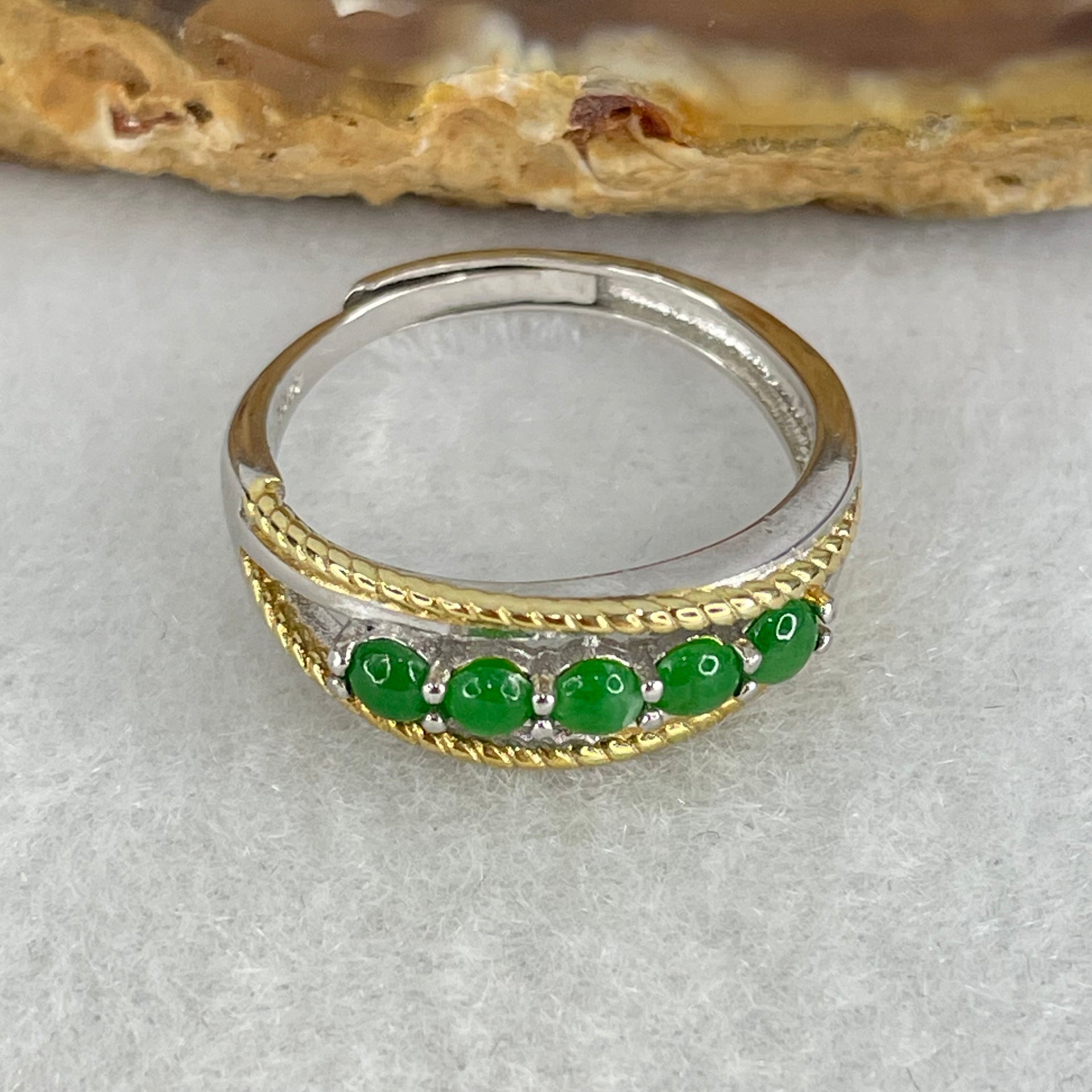 Type A Green Cabochon Jadeite in S925 Sliver Ring (Adjustable Size) 2.82g 2.7 by 1.5mm 5pcs - Huangs Jadeite and Jewelry Pte Ltd