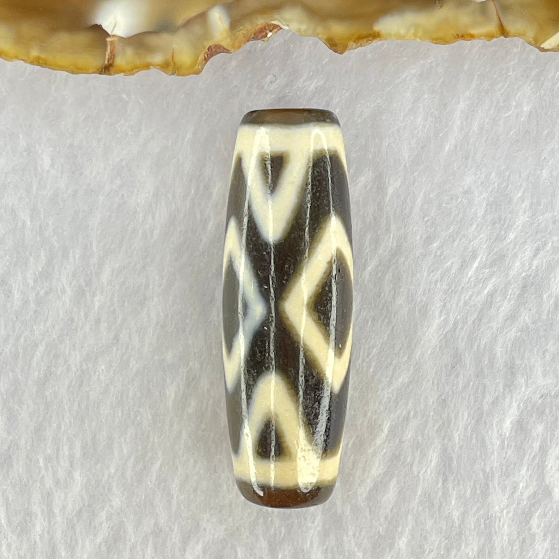 Natural Powerful Tibetan Old Oily Agate 3-Eye Vajra Dzi Bead Heavenly Master (Tian Zhu) 三眼天珠 8.73g 37.0 by 12.2mm - Huangs Jadeite and Jewelry Pte Ltd