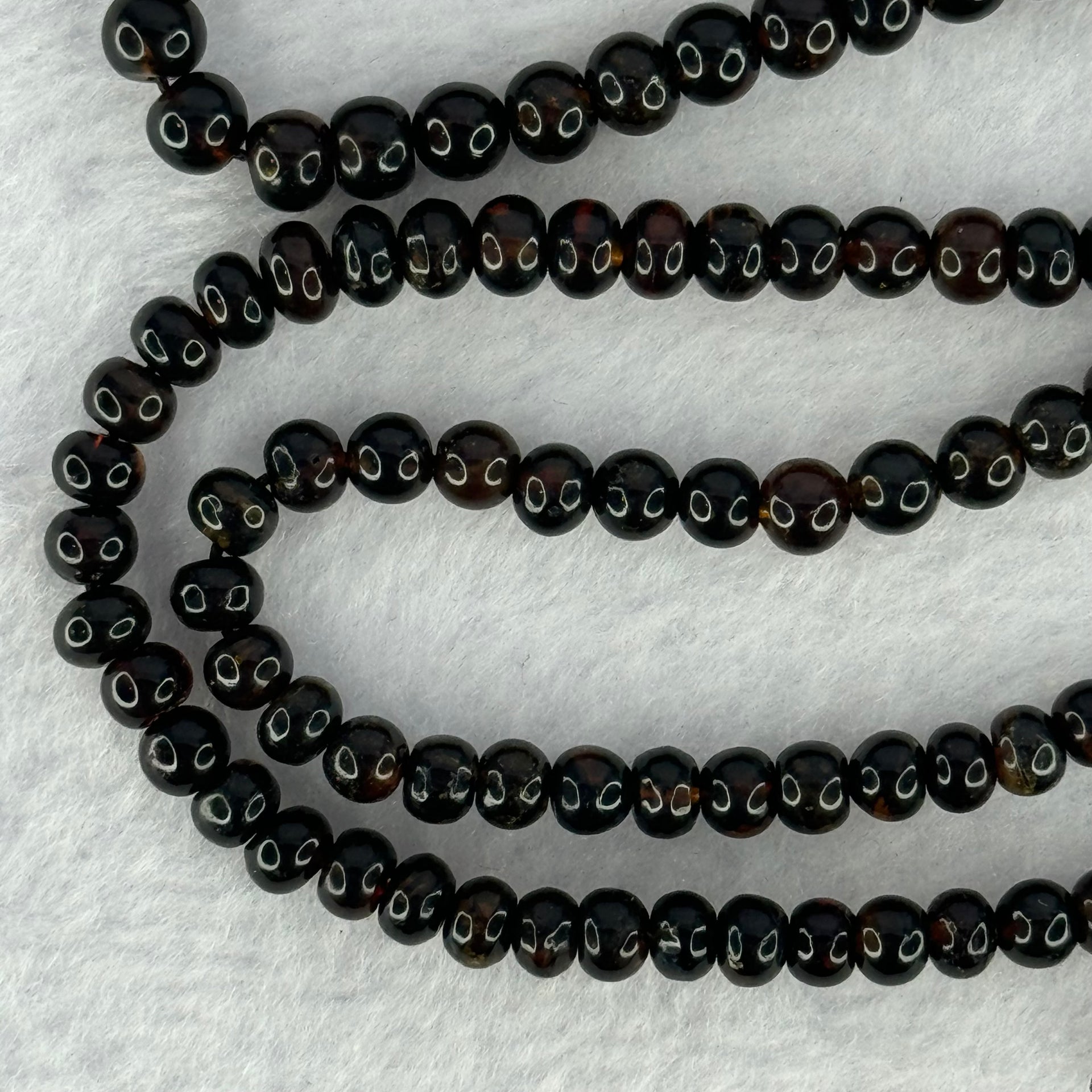 Natural Black Gold King Amber Beads Bracelet 天然黑金翁王琥珀手链 9.65g 50cm 5.0mm 118 Beads - Huangs Jadeite and Jewelry Pte Ltd