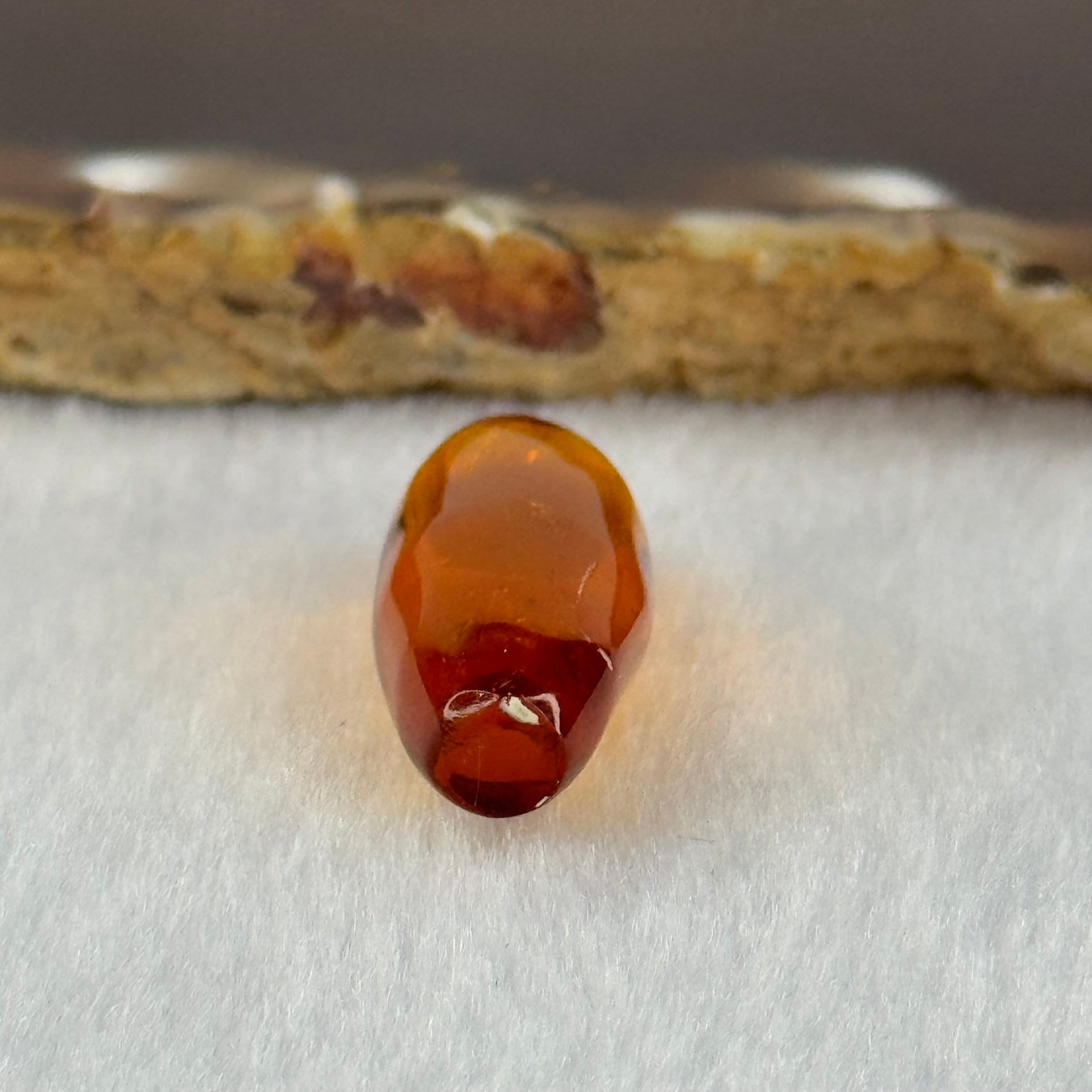 Natural Amber for Setting 1.71g 26.9 by 10.9 by 9.6mm - Huangs Jadeite and Jewelry Pte Ltd