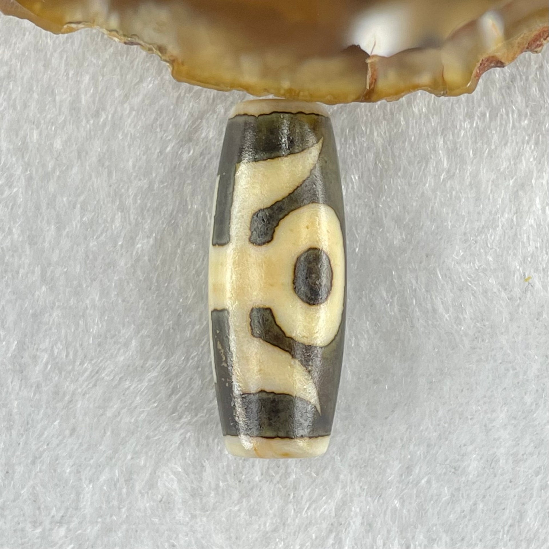 Natural Powerful Tibetan Old Oily Agate Patina Guiren Tairen Human Dzi Bead Totem Amulet Heavenly Master (Tian Zhu) 贵人天诛 5.70g 28.9 by 11.4 - Huangs Jadeite and Jewelry Pte Ltd
