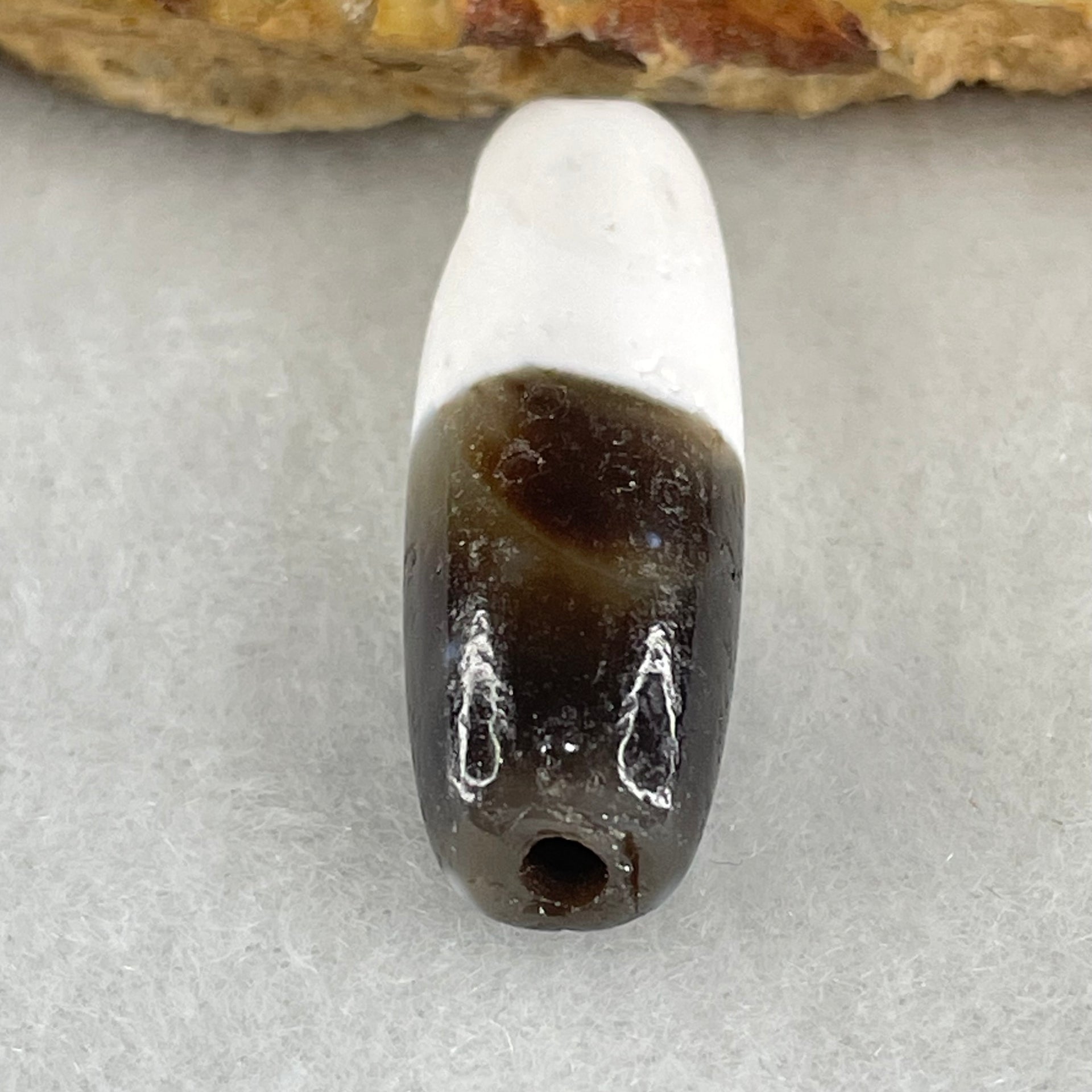 Natural Powerful Tibetan Old Oily Agate 1 Lines Dzi Bead Heavenly Master (Tian Zhu) 4.12g 28.5 by 10.0mm - Huangs Jadeite and Jewelry Pte Ltd