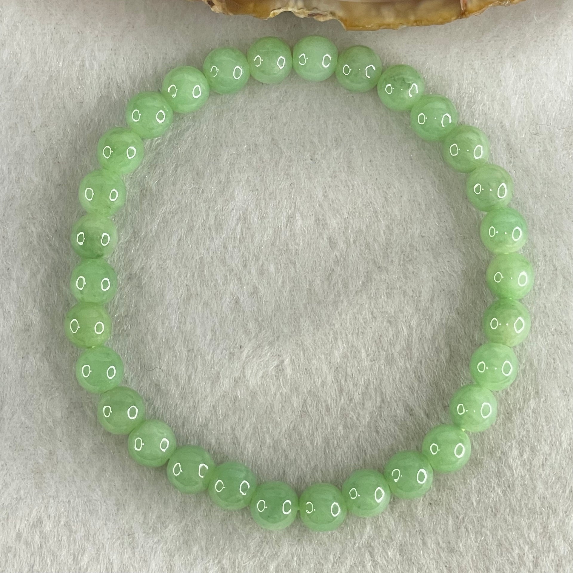 Type A Intense Bright Apple Green Jadeite Beads Bracelet 11.50g 15cm 6.1mm 30 Beads - Huangs Jadeite and Jewelry Pte Ltd