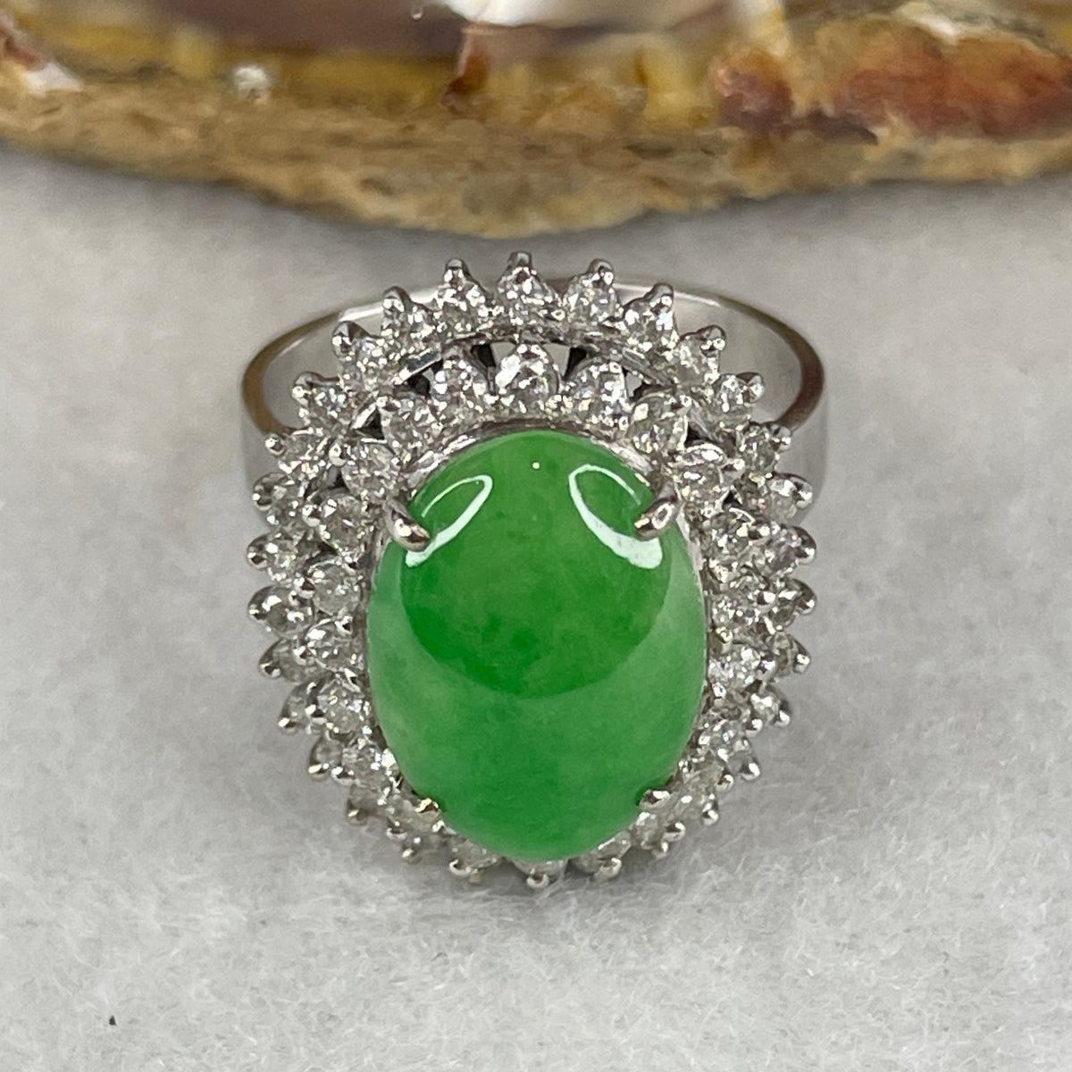 NGI Certified Natural Type A Apple Green Jadeite Cabochon Ring in 14K White Gold with Diamonds | US 7.1 / HK 15.5 (7.62g | Vivid Translucent Apple Green | 13.76x9.85x3.31mm Cabochon)