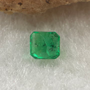 Natural Colombia Vivid Green Emerald (Beryl) Cut-Cornered Rectangular Step cut 0.41ct 4.4 by 4.1 by 3.2mm - Huangs Jadeite and Jewelry Pte Ltd