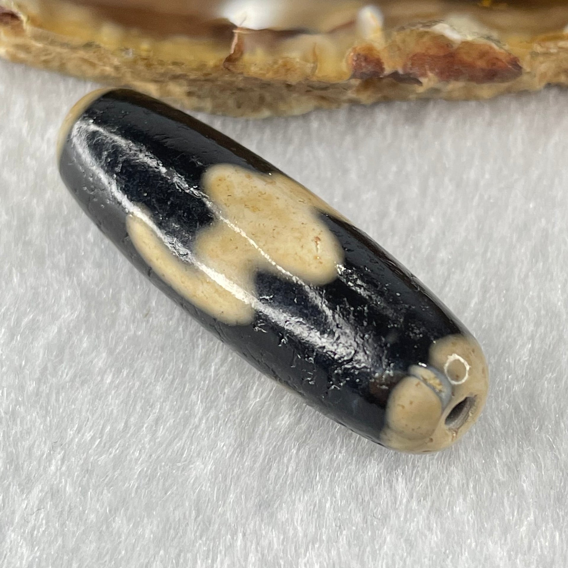 Natural Powerful Tibetan Old Oily Agate Bat with Insect or Happiness Fu Shou Dzi Bead Heavenly Master (Tian Zhu) 蝙蝠昆虫天珠 8.48g 37.9 by 12.1mm - Huangs Jadeite and Jewelry Pte Ltd