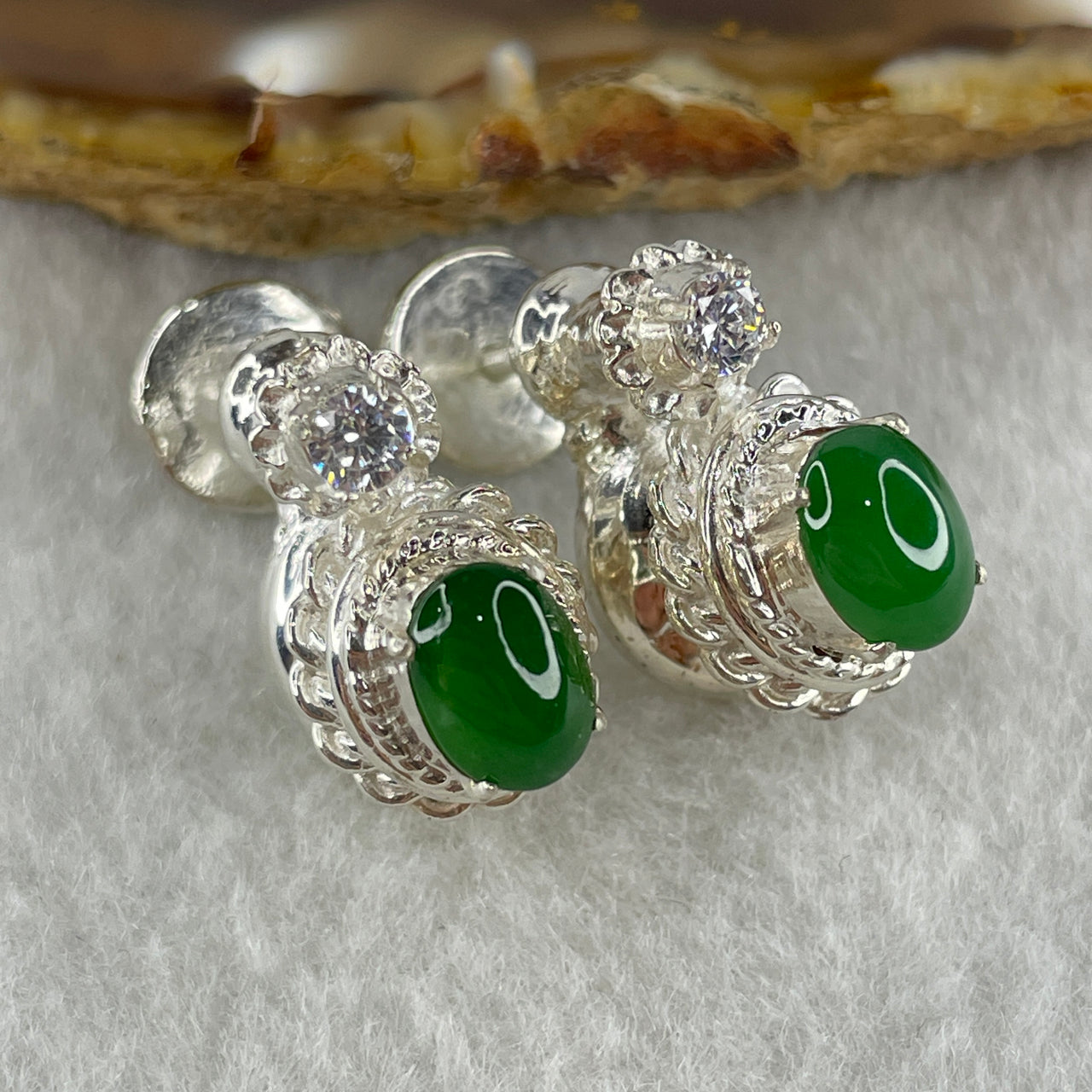 Type A Natural Full Old Mine Spicy Green Jadeite Cabochon 8.0 by 5.8 by 3.0mm Stone for Setting 17.46g (On Silver Earrings Mold) - Huangs Jadeite and Jewelry Pte Ltd