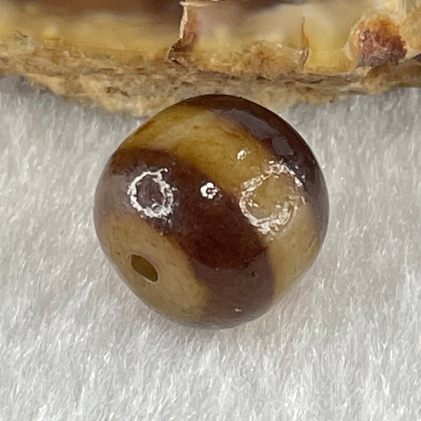 Natural Powerful Tibetan Old Oily Agate 1 Line Dzi Bead Heavenly Master (Tian Zhu) 1.86g 10.1 by 10.9mm - Huangs Jadeite and Jewelry Pte Ltd
