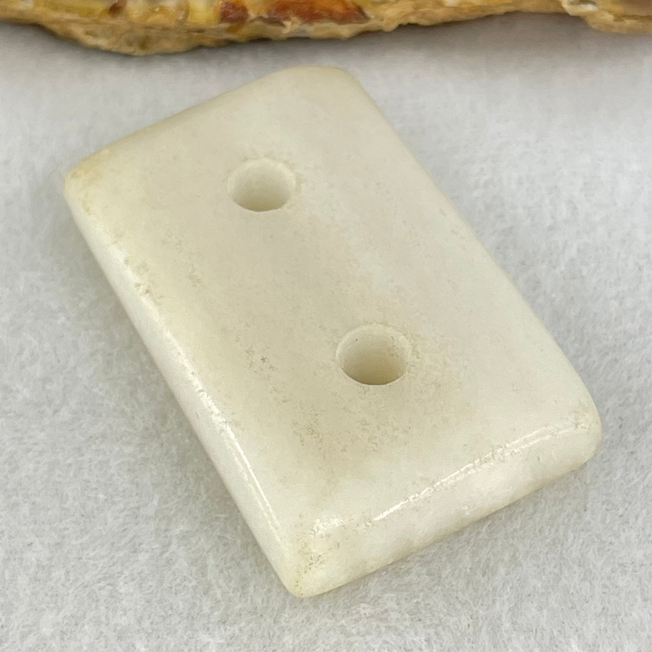 Antique Natural White Nephrite 26.34g 43.7 by 27.0 by 10.0mm - Huangs Jadeite and Jewelry Pte Ltd