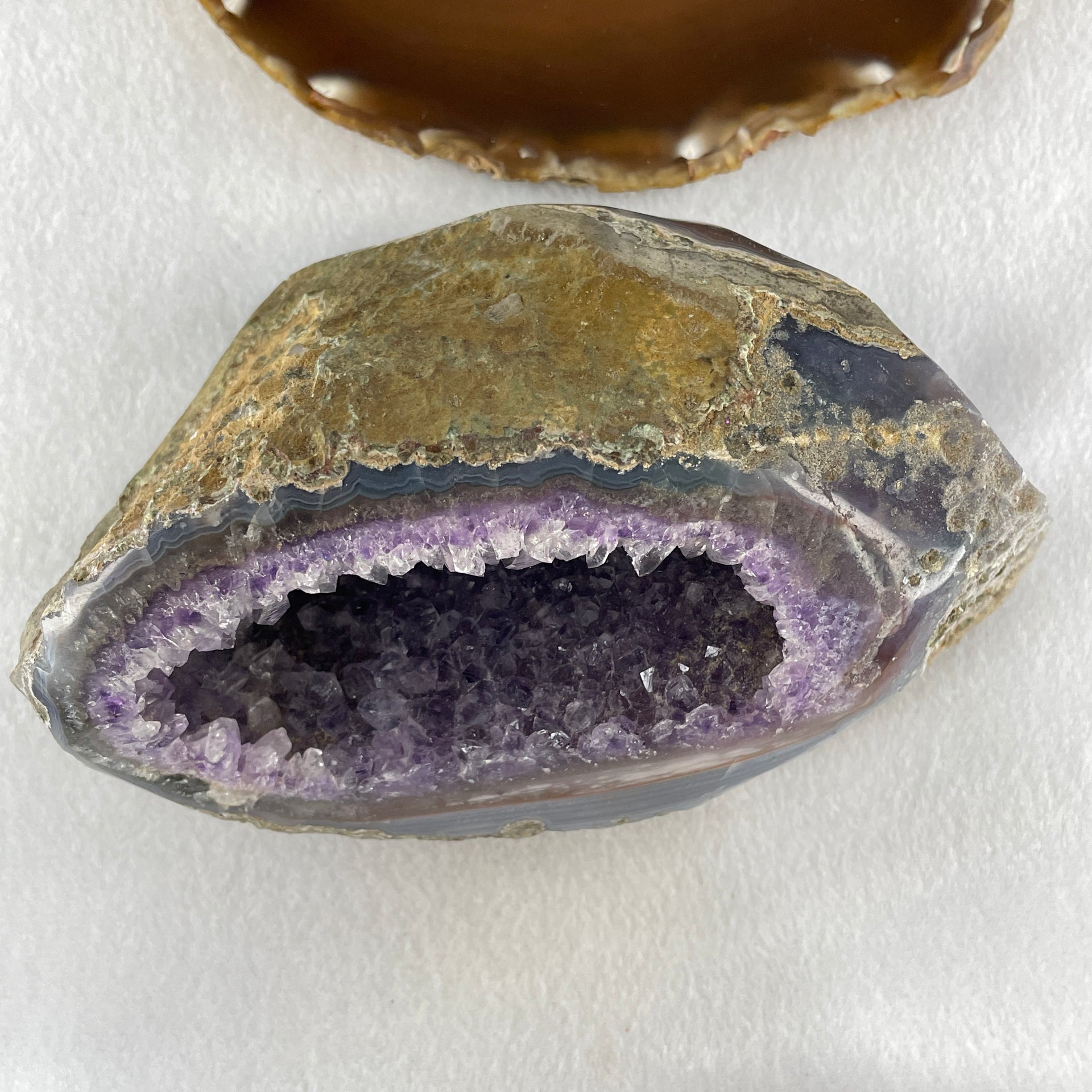 Natural Amethyst Rough Irregular Shaped Display 956.1g 160.0 by 92.2 by 76.0mm - Huangs Jadeite and Jewelry Pte Ltd