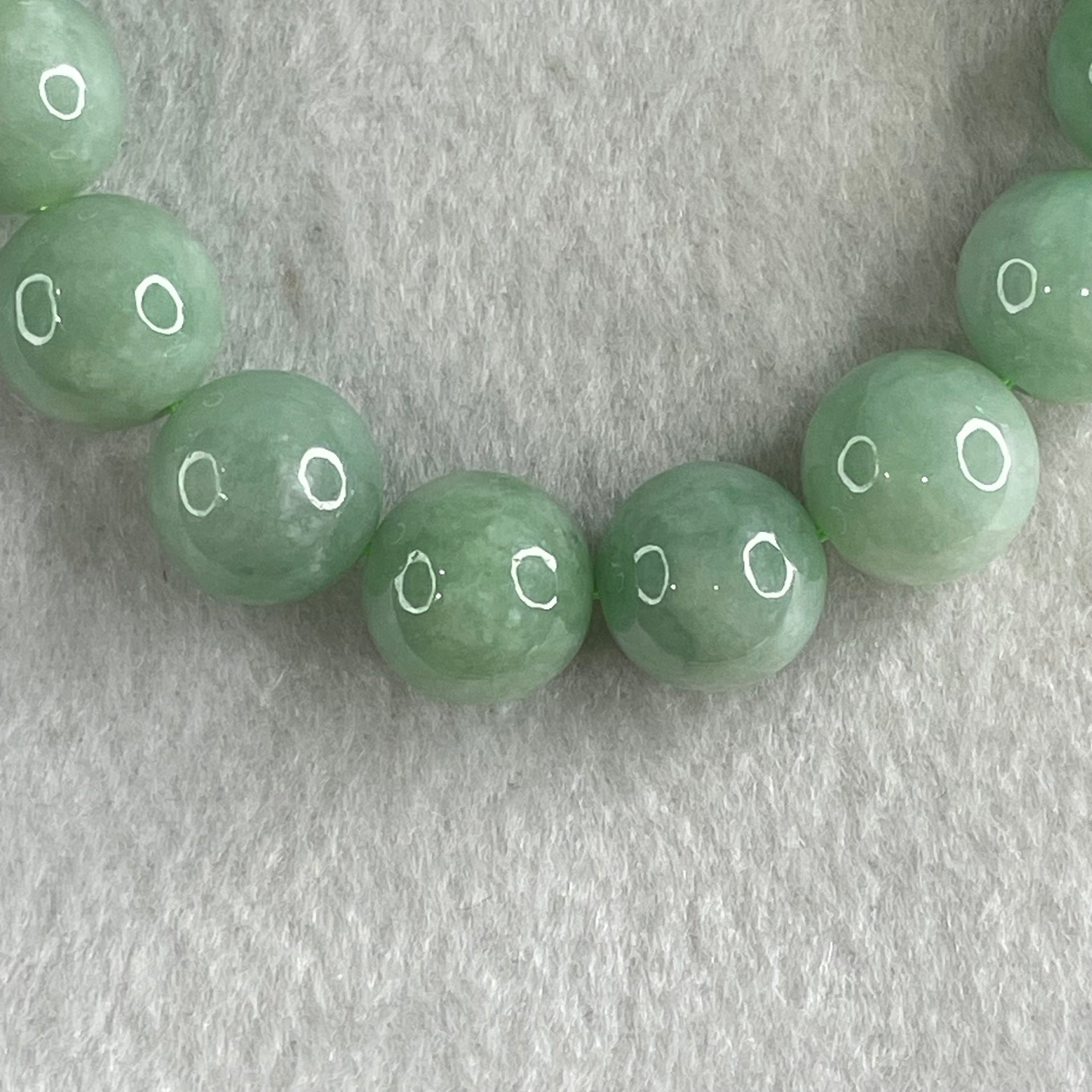 Type A Green Jadeite Beads Bracelet 60.11g 16cm 13.1mm 16 Beads - Huangs Jadeite and Jewelry Pte Ltd